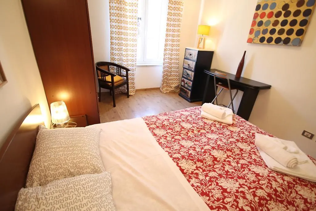 Sant'Agostino Apartment Navigli Mediolan Włochy